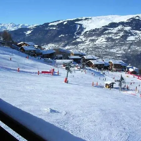 Au Pied Des Pistes A - Vue Sur Montagne - La Plagne